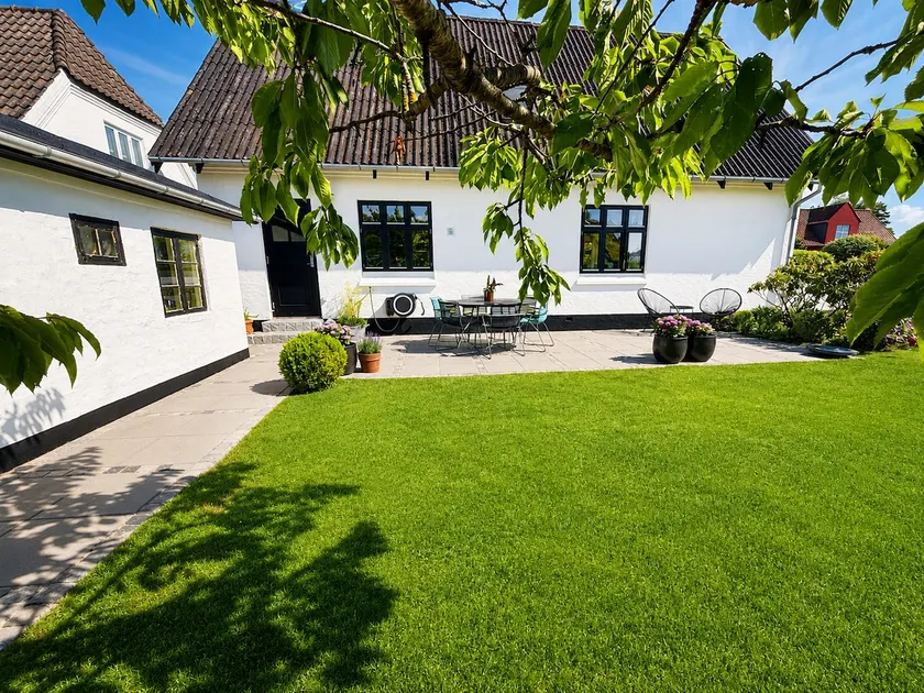 Charming townhouse in Tversted, 1100 meters from the sea - Image 1