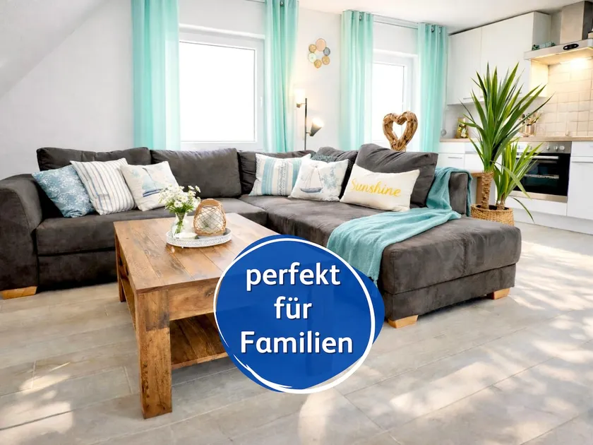 Family oasis near the beach with children's stroller - Image 1