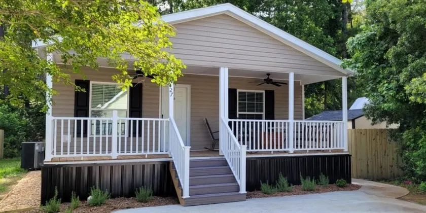 Pet-friendly home close to downtown - Image 1