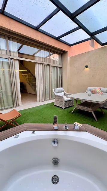 Duplex 1BR · Private Terrace & Jacuzzi · C&C - Image 1