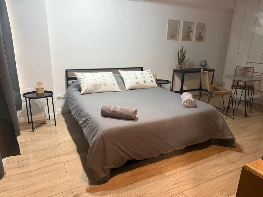 Beautiful studio. - Image 1