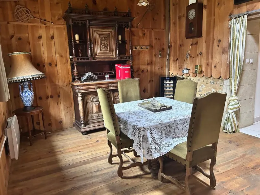 Le Saloon - Image 1