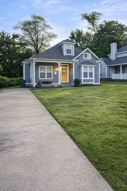 Cozy Memphis Retreat | King Bed | Near Downtown - Image 1
