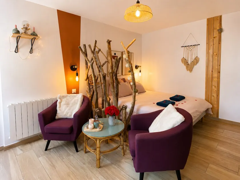 Nature Love Room • Chalet & Nordic Hot Tub - Image 1