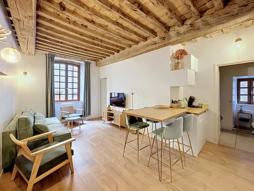 Apartment in Crémieu Center - Image 1