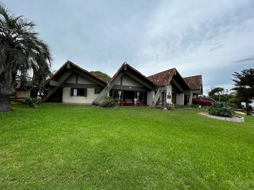 Beach house - Image 1