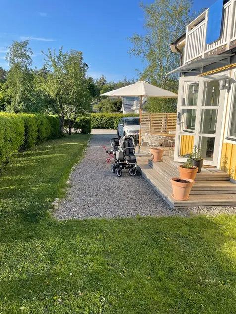 House with proximity to nature & 20 min to city! - Image 1