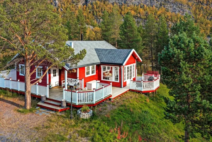 Cabin in Nordlyset - Image 1