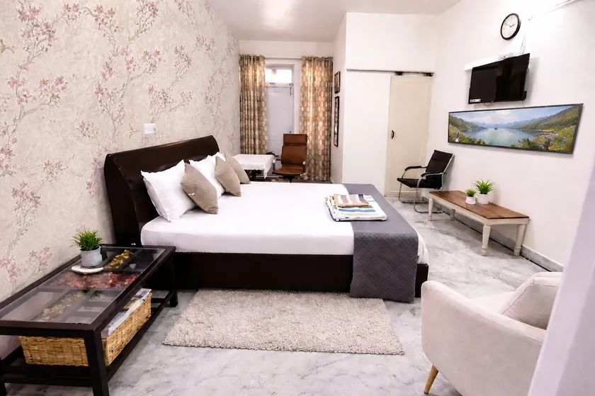 Near Sarvodaya& Amrita Hospital|2BHKAC|GroundFloor - Image 1