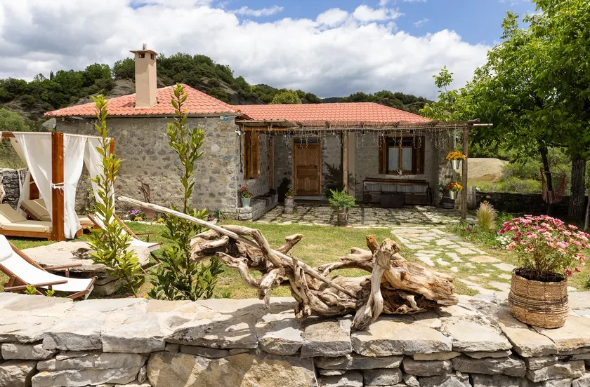PETRASTERO Mountain Retreat-Agrafa Evrytania Greece Outdoor Experience - Image 1