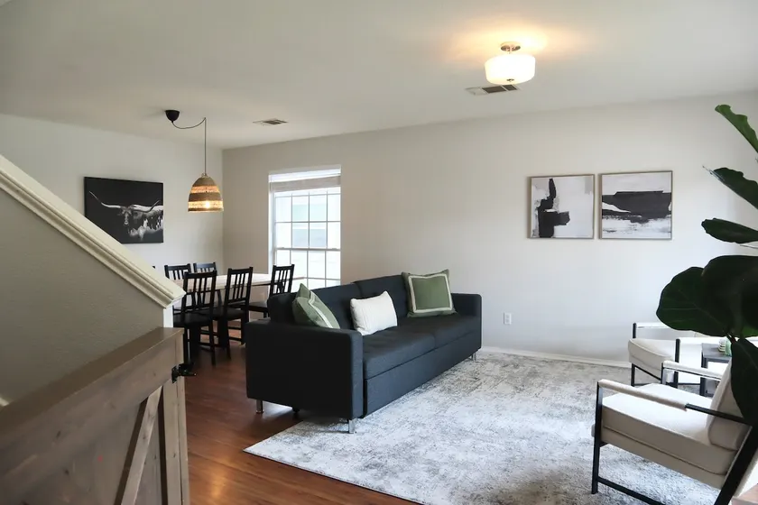 Spacious Home, Centrally Located - Image 1