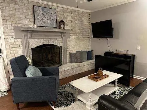 Beautiful Home near Medical District & Much More! - Image 1