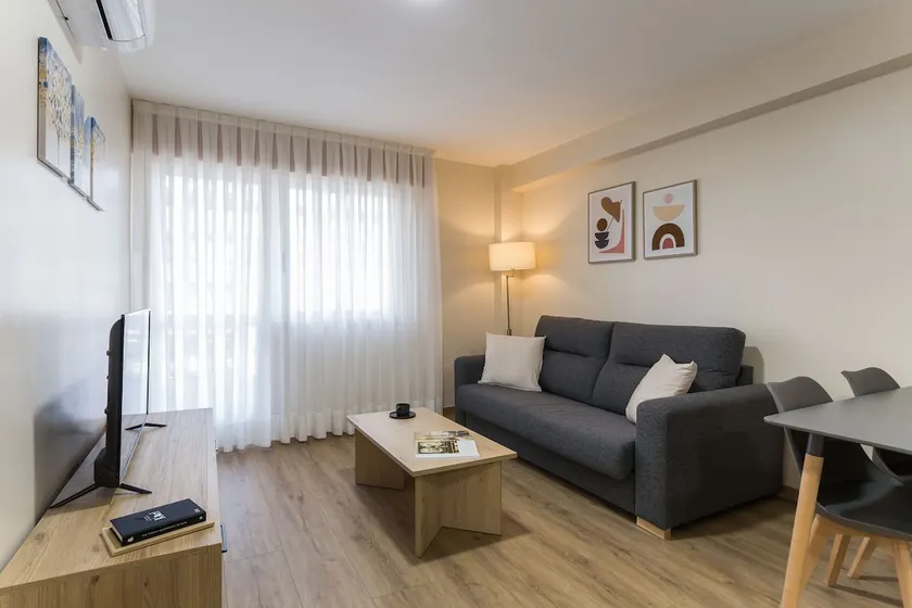 Vigo Bay, Apartment with queen bed and double bed - Image 1