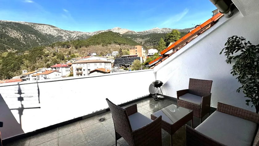 Auriga Penthouse - Image 1