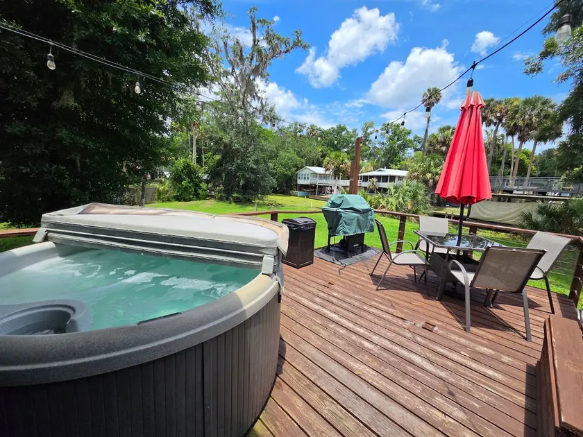 Waterfront Canal House | Private Boat Ramp & Dock - Image 1