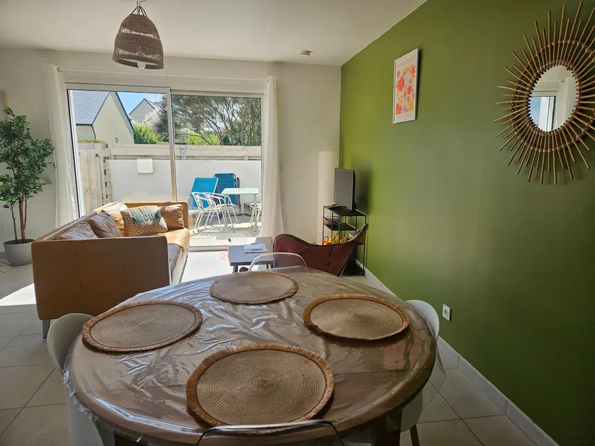 Beautifull house with parking and garden - Image 1