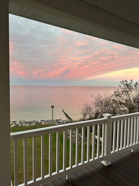 Beachfront Oasis - Image 1
