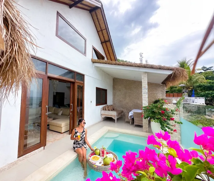 Beachfront Luxury Villa | Private Pool | Sleeps 7 - Image 1