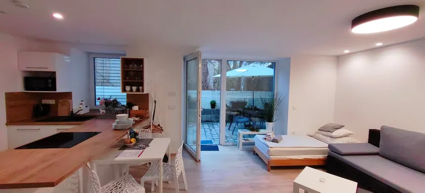 Fantastic 2+KK apartment in centre, parking, yard - Image 1