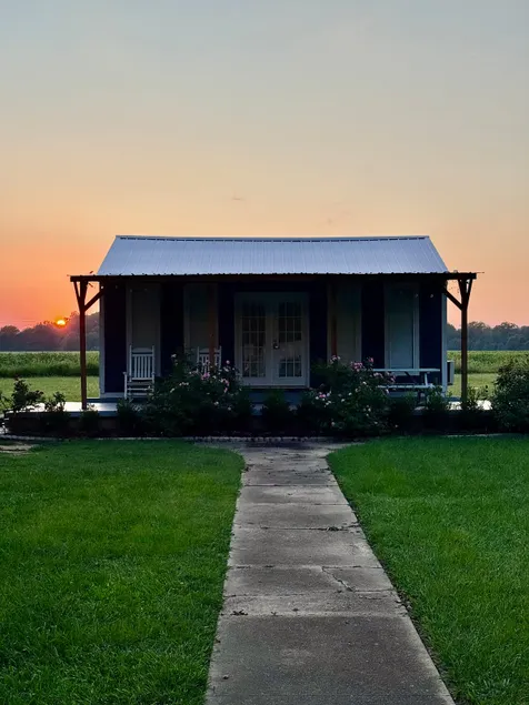 James' Little House - Image 1