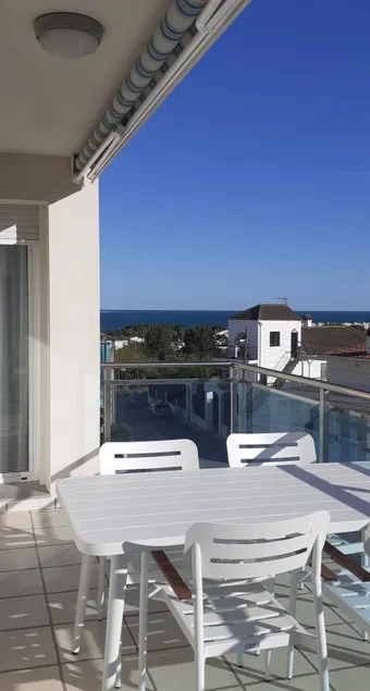 Terrace apartment with sea view - Image 1