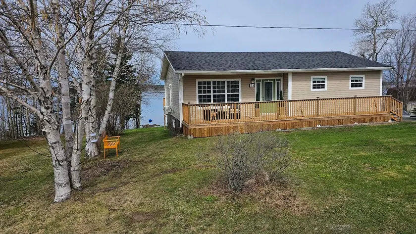 Nan & Pop's Waterfront Retreat - Image 1