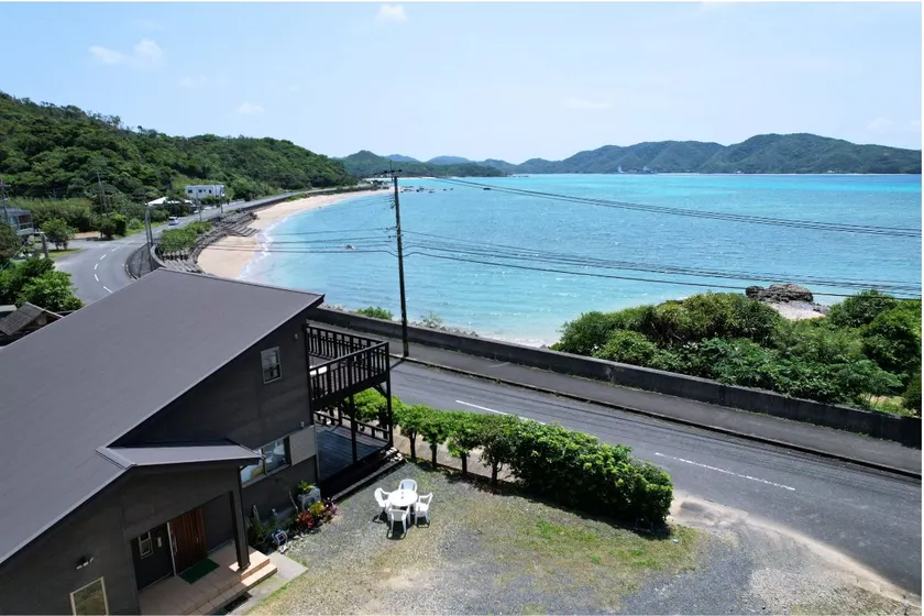 Kasari Airport 10 minutes - 5 BR - Beachfront - BBQ - Roof terrace SlowLife Kasari - Image 1