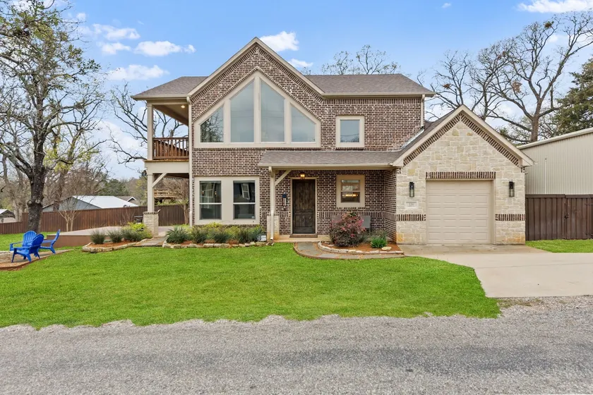 Miller's Cove on Lake Texoma! Luxury Lakeview Home! - Image 1