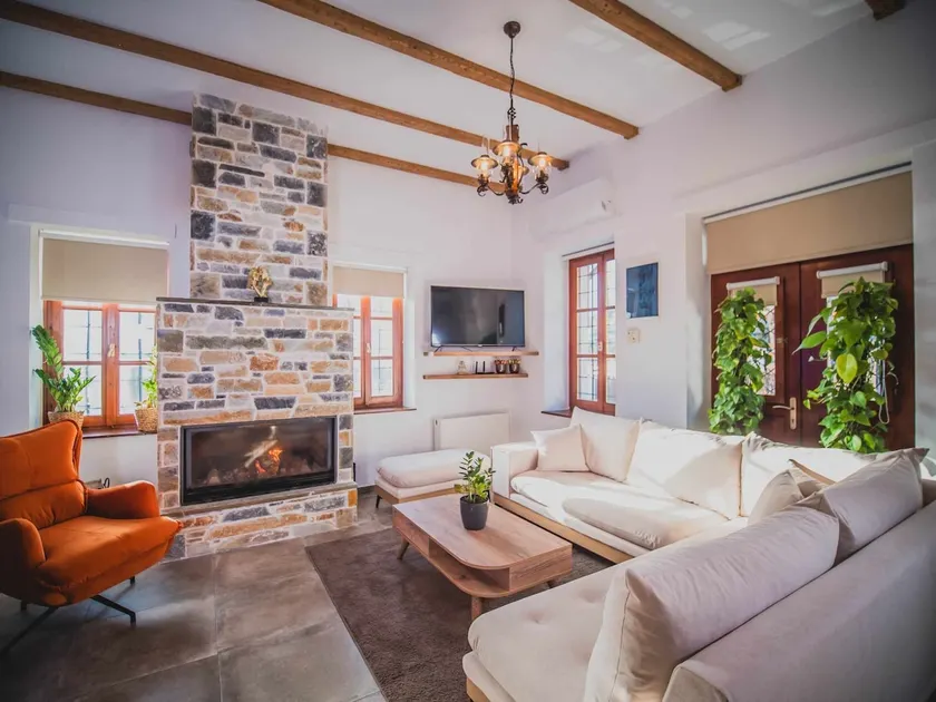SELO Luxury Suite - Image 1