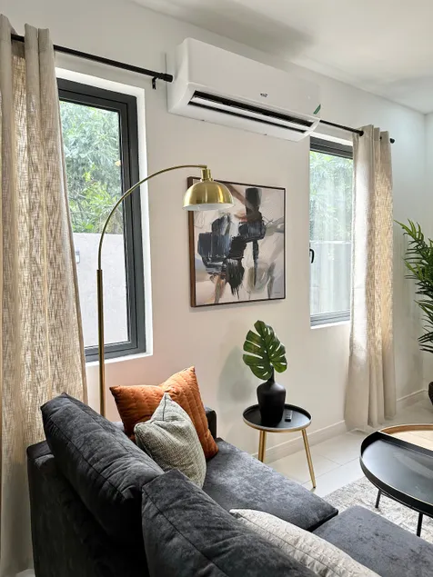 Manor Park 1BD/1BA | swimming pool | security - Image 1