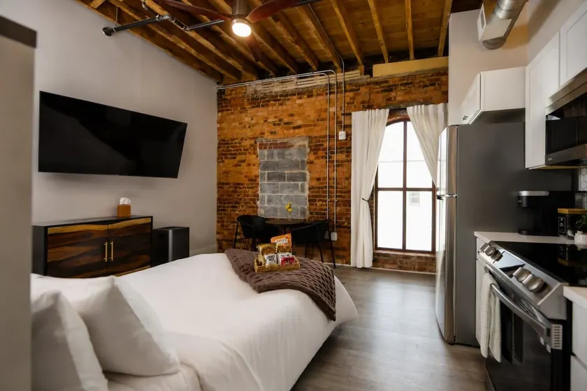 Studio Suite Downtown Elkin Yadkin Valley - Image 1