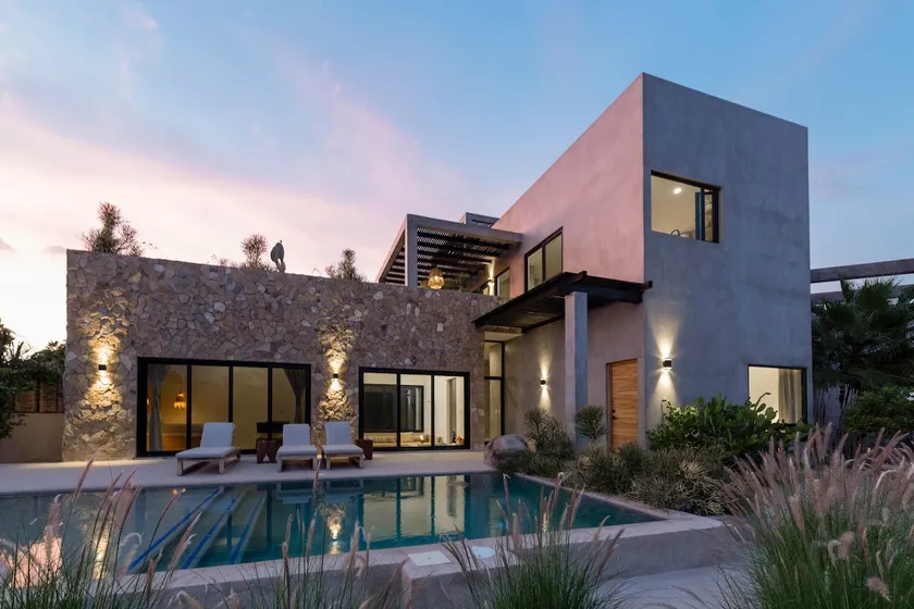 New luxury house by the beach - Image 1