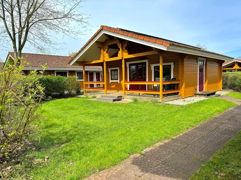 Kiwi-Cabin 45 - Image 1