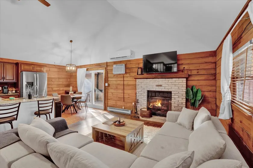 Pocono Log Cabin | Hot Tub | Lake Access | Firepit - Image 1