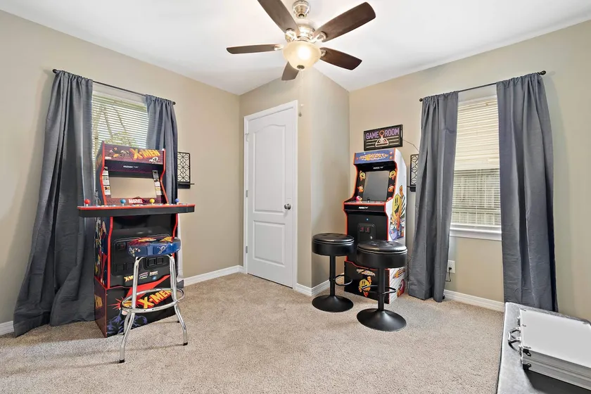 Elegant Escape, 4BR, Arcade Games, Stocked Kitchen - Image 1