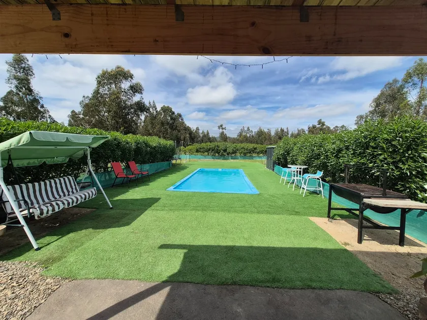 Beautiful house on a plot with a pool, close to beaches - Image 1