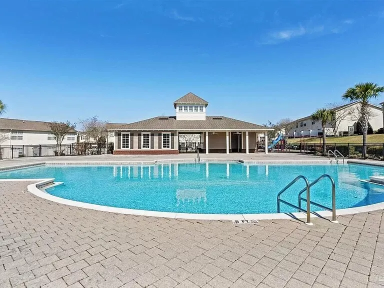 Cozy Poolside Escape - Image 1
