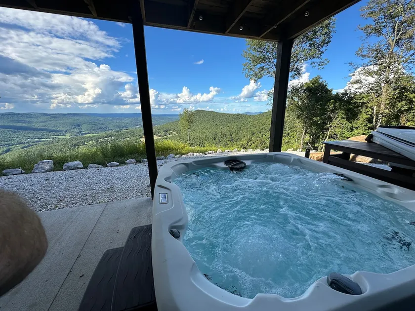 Oslo Mountainside Retreat/ Hot Tub/View/ Sleeps 24 - Image 1