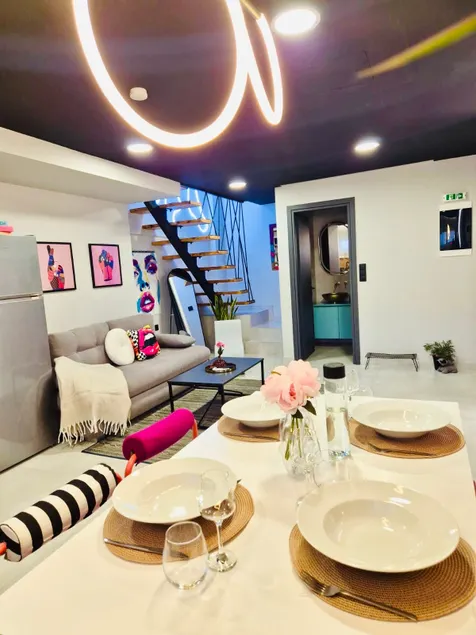 Pop Art Maisonette Ioannina - Image 1