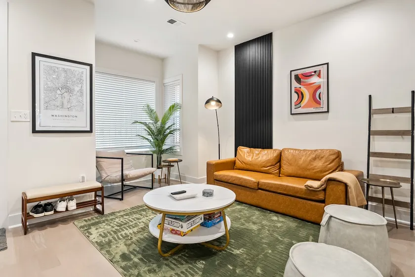 Designer 3BR DC Home | King Bed, Family‑Friendly - Image 1