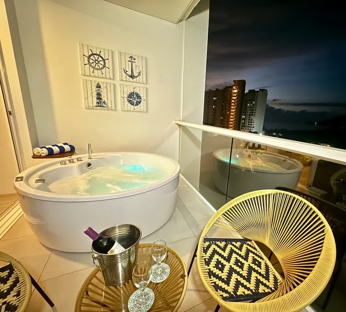 Cozy Suite - Private Jacuzzi and Ocean View. - Image 1