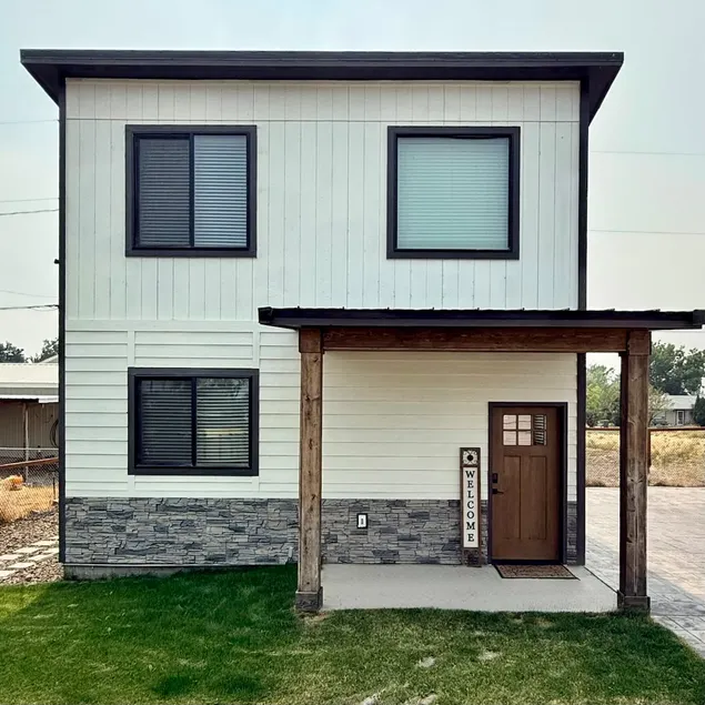 Modern Guesthouse Near Canyon Lakes | Pet Friendly - Image 1