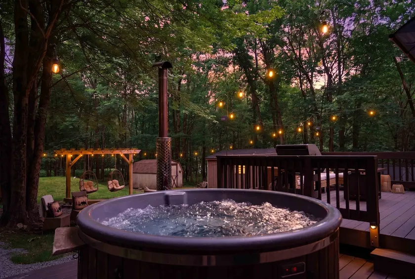 Pawnee Retreat W/ Hottub, Sauna, Outdoor TV & More - Image 1