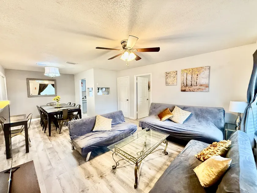 2 Mstr Suite apt, 20 min to beach or Dn town - Image 1