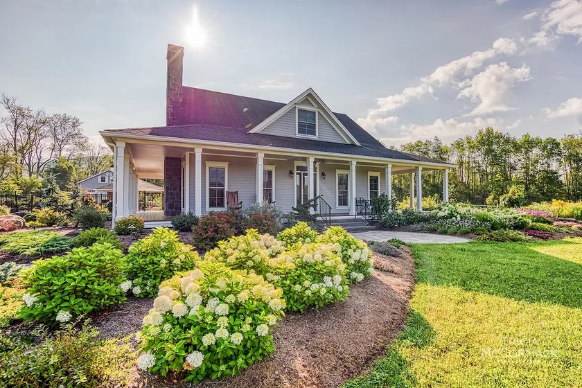 Mountain Blossom Retreat by Evergreen Home - Image 1