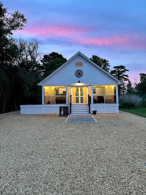 Coastal-Chic w/Backyard Oasis and Perfect Location - Image 1