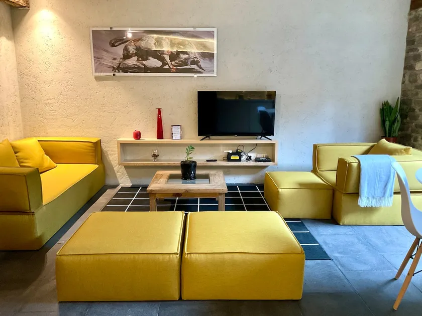 Stunning 2 Bdr Apt: Terrace & View w/AC | Downtown - Image 1