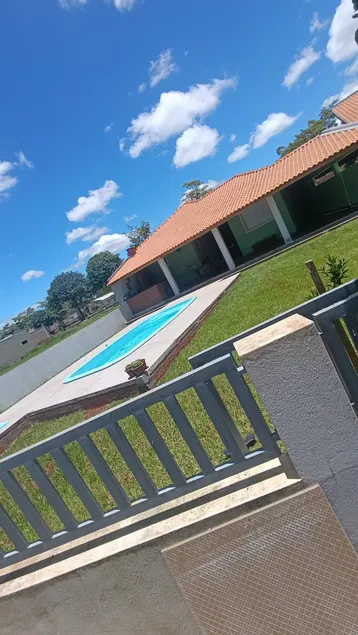 House with pool and access to the dam in Carlópolis - Image 1