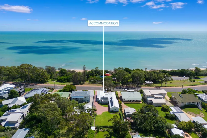 Esplanade Ease - Absolute Beachfront in Hervey Bay - Image 1