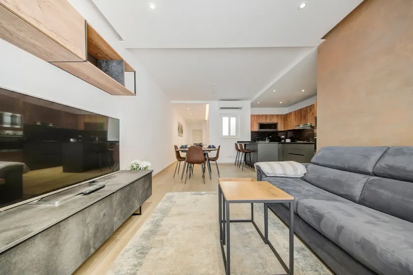 Beautiful 2 BDR Penthouse near Valletta sleeps 6 - Image 1